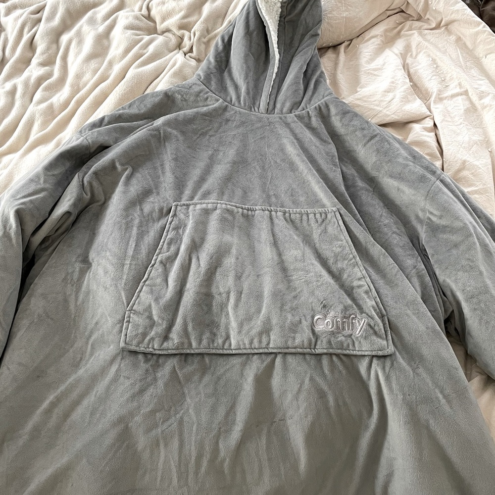 Comfy Wearible Sweatshirt
